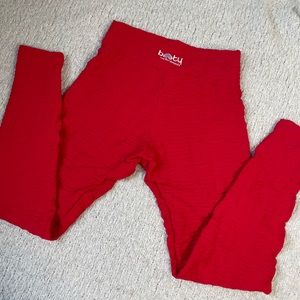 red textured leggings from booty by brabants (flamingo)
